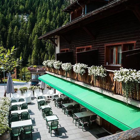 Pointe De Zinal Hotel Bagian luar foto